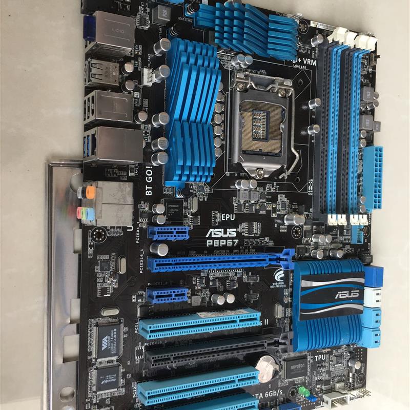 P8P67 P67全固态大板B3步进12相供电1155主板支持E3 1230 V2