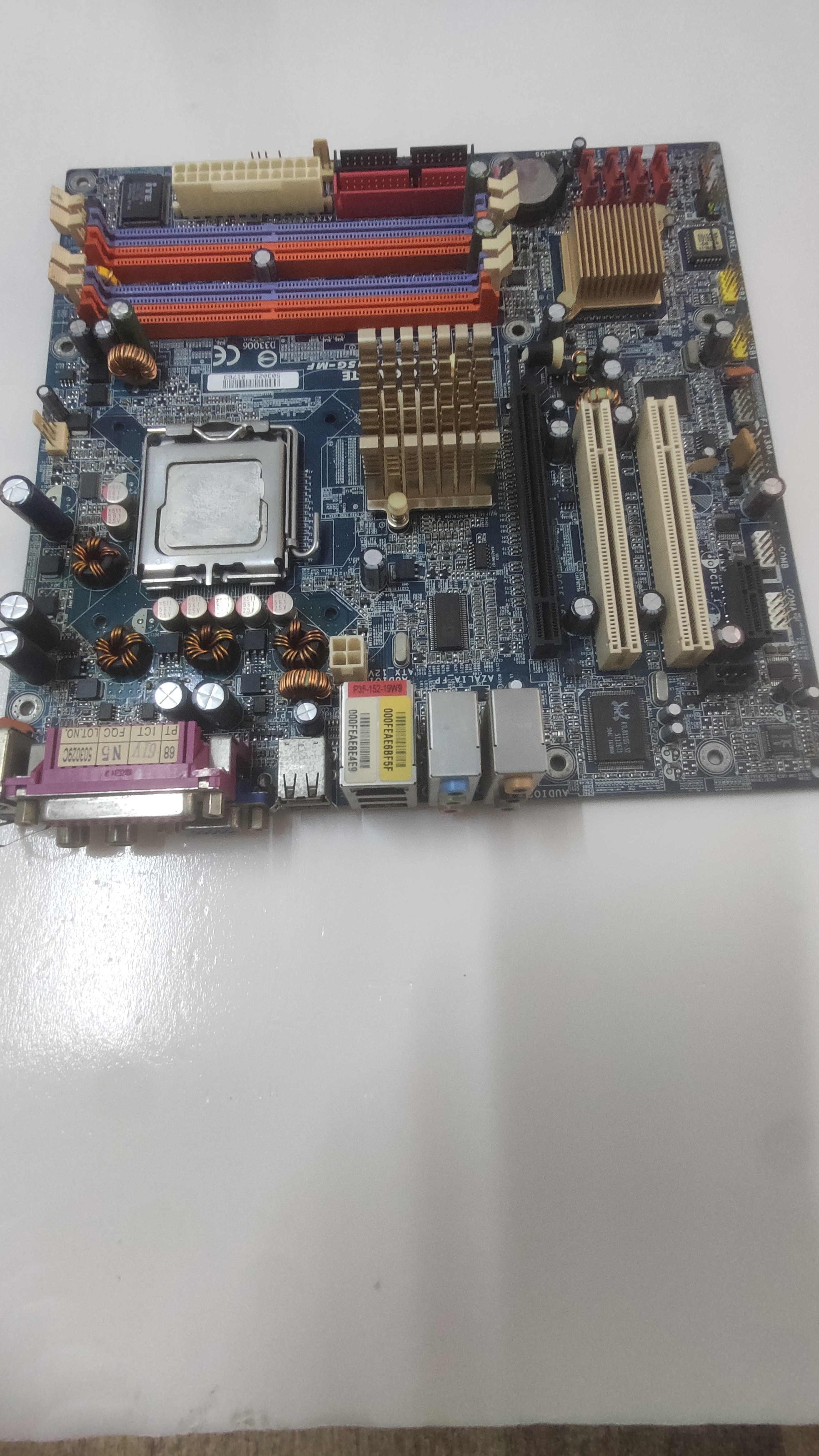 技嘉GA-8I915G-MF主板775针DDR内存4条内存槽成色好