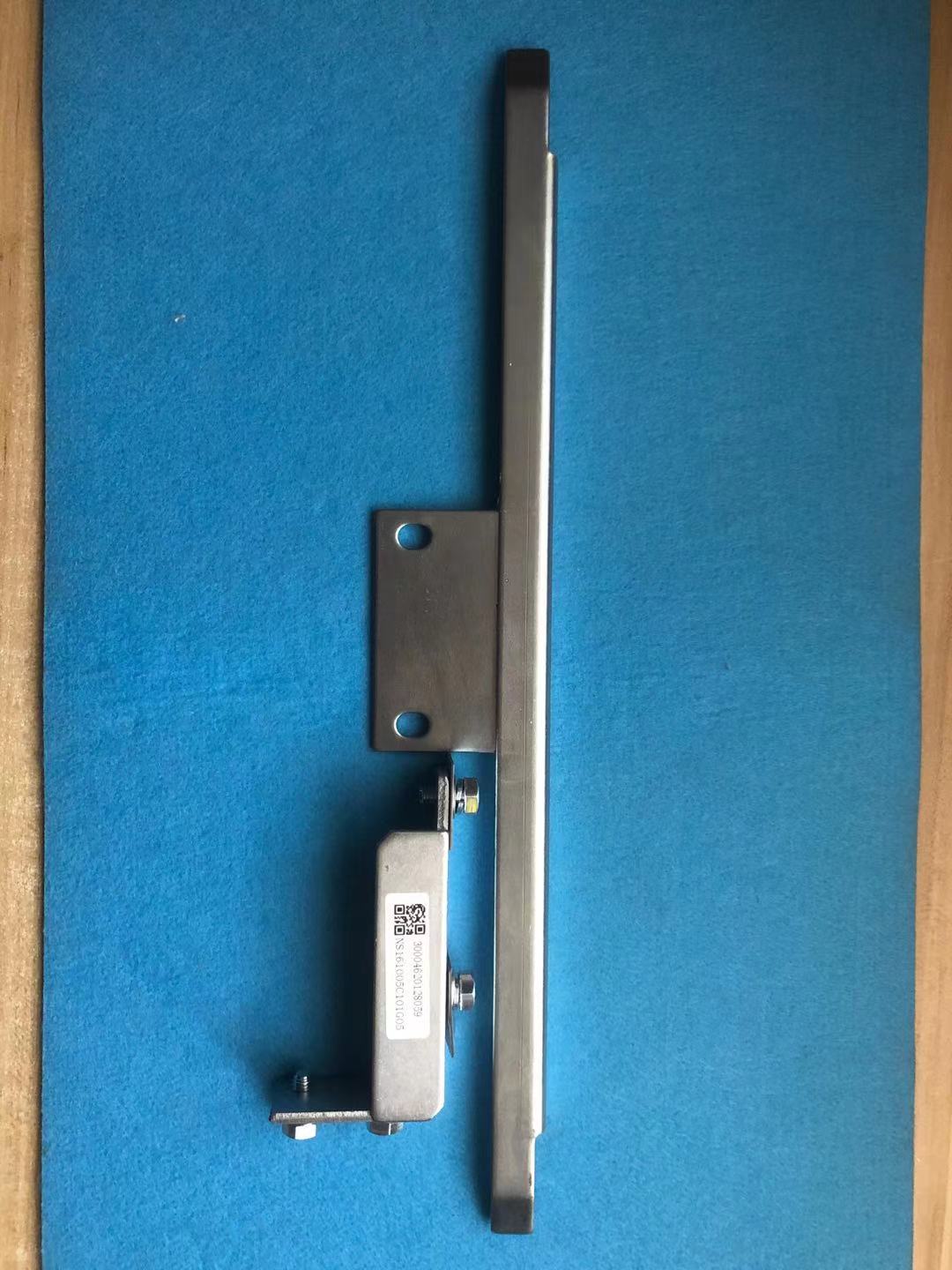 适用巨人通力厅门撞弓NS161005C101G05顶层底层防扒门装置防脱