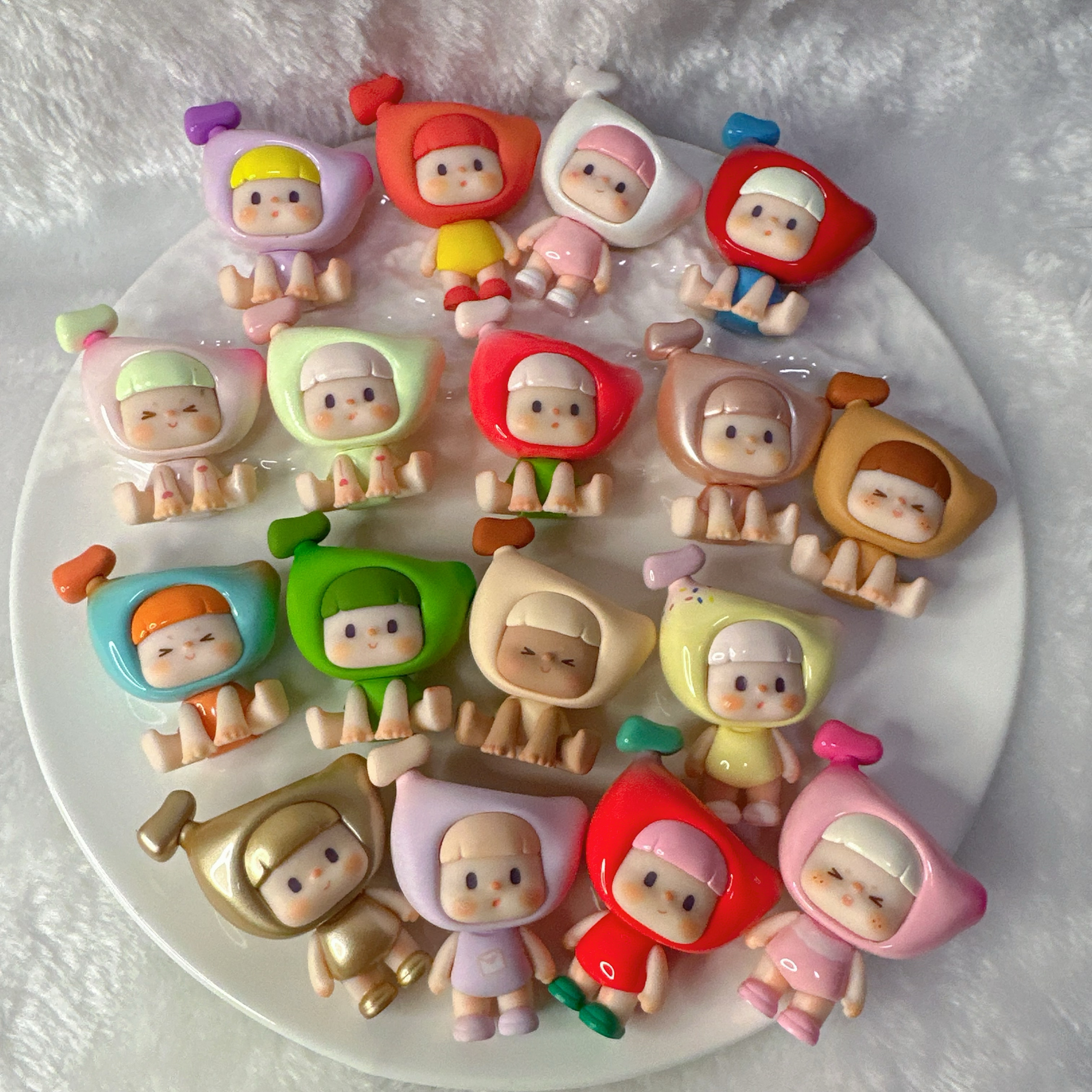 正品现货不二小童话蕉个朋友系列萌粒盲盒盲袋手办潮玩礼物摆件