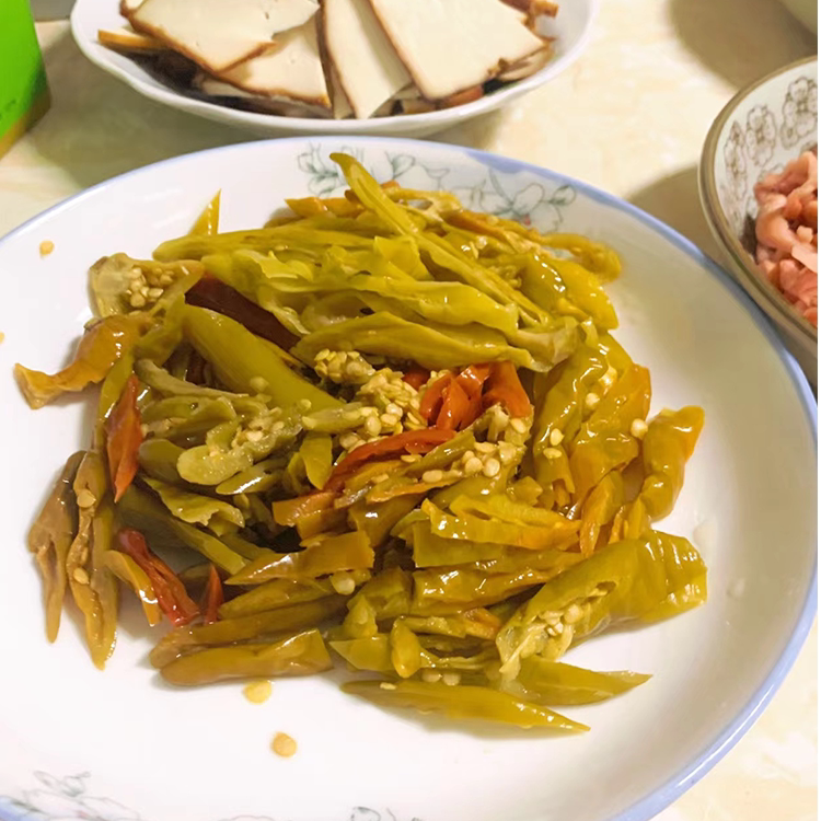 陕南安康特产老坛酸辣椒丝手工辣椒酸辣椒丝螺丝椒下饭菜炒菜袋装
