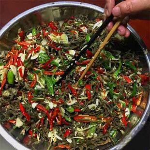 陕西安康特产农家豇豆腌制皮豇豆尖椒自制菜豇豆麻辣豆角散称真空