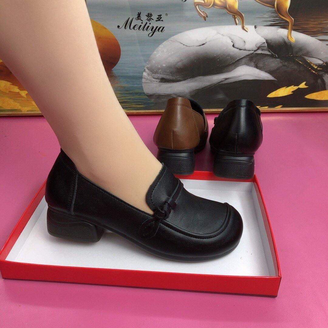 2026年新款真皮粗跟深口复古女单鞋圆头软底一脚蹬低跟休闲妈妈鞋,女鞋,浅口单鞋,淘宝优惠券,粉丝福利购,淘宝优惠卷