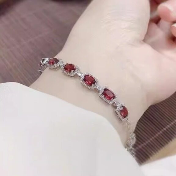 天然酒红石榴石925银纯银手链女原创设计轻奢小众精致红宝石手链
