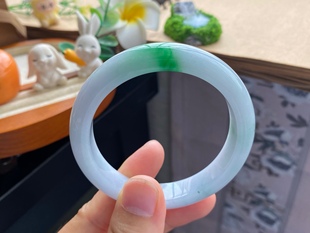 青翠色吸睛抢眼 3.5批1482号53.6 一抹阳绿色 7.9辣艳 11.1