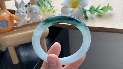 4.11批2926号53.2-9.9-9.3浓墨重彩的飘花镯！如水墨丹青晕染