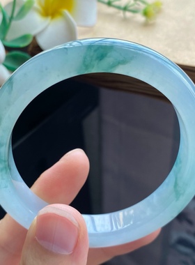 11.20批10846号54.7-11.6-8.3冰飘花种水镯！不一样的山水意境！