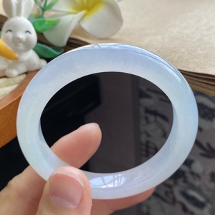 浅绿调 3.16批617号51.6 似有若无 8.2浅绿果冻镯 10.1