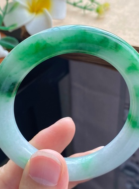 12.14批11837号50.8-10.6-10.4！辣绿色圆条！明媚又张扬！