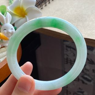 5.21批4632号54-8.4-8.5阳绿圆条碧色莹莹映入眼帘