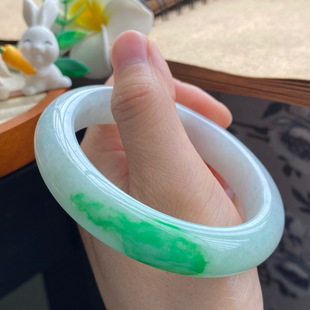 5.19批4577号，58.7-12.8-9.4明媚张扬的阳绿色！青翠色明亮诱人