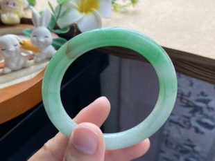 绿意葱茏 青翠绿色特别清爽漂亮 8.5 3.20批762号51.5