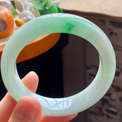 4.4批1373号52.8-13.4-8.7飘阳绿！灵动的一笔！鲜亮、明媚！