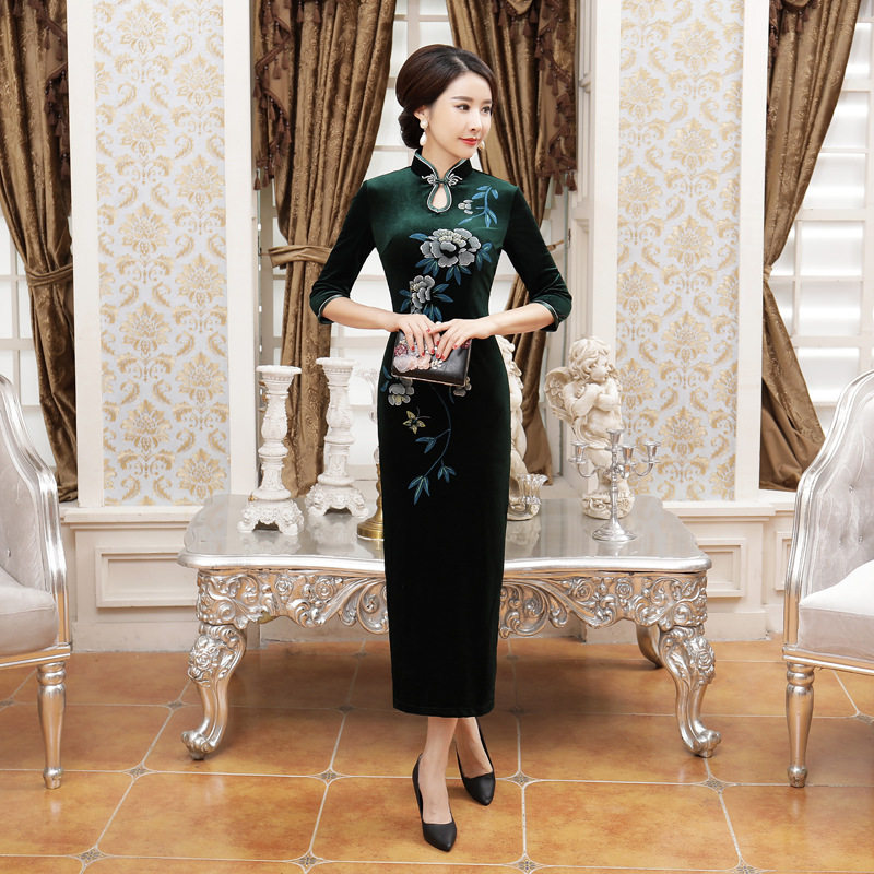 直销秋冬新款旗袍裙丝绒长款妈妈装大码女装修身复古表演日常宴会