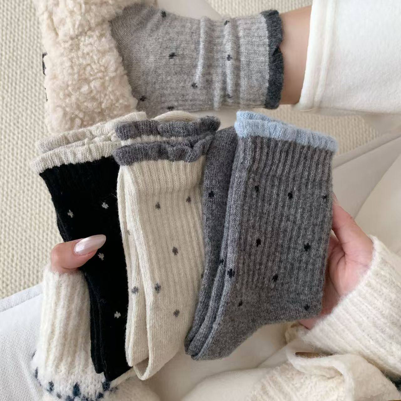 5双新疆袜子女秋冬款花边百搭长筒波点复古多巴胺学生中筒堆堆袜,运动包/户外包/配件,运动袜,淘宝优惠券,粉丝福利购,淘宝优惠卷
