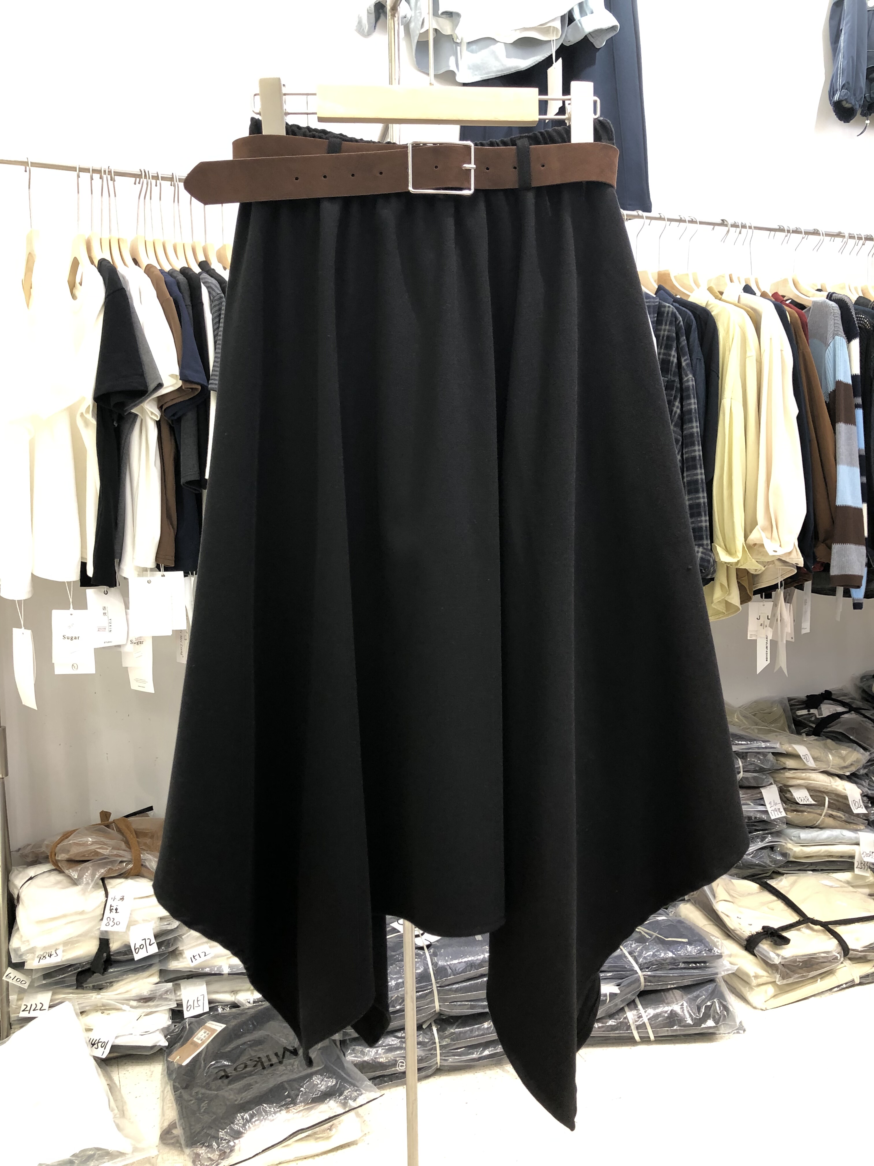 AKK 2025秋冬新款不规则牛仔棉半身裙配皮带半裙气质氛围感高级感