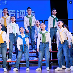 中小学生合唱朗诵比赛演出服