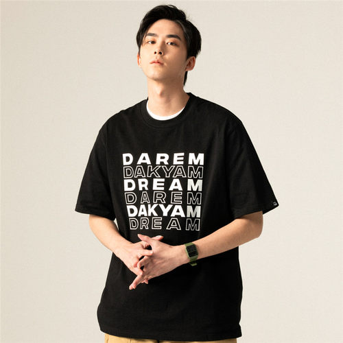 DAKYAM文字排版印花短袖T恤