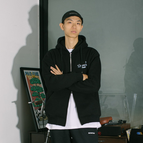 印花DAKYAM美式拉链开胸卫衣