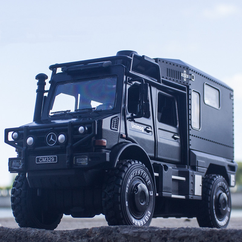 1:32奔驰乌尼莫克汽车模型仿真合金军事房车男孩玩具收藏摆件礼品
