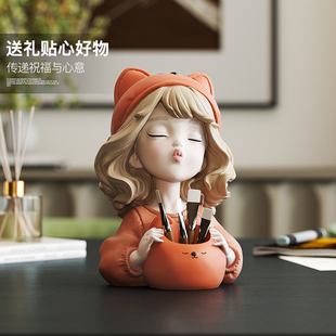 卡通女孩笔筒摆件治愈情绪稳定办公室好物女生工位桌面装饰品礼物