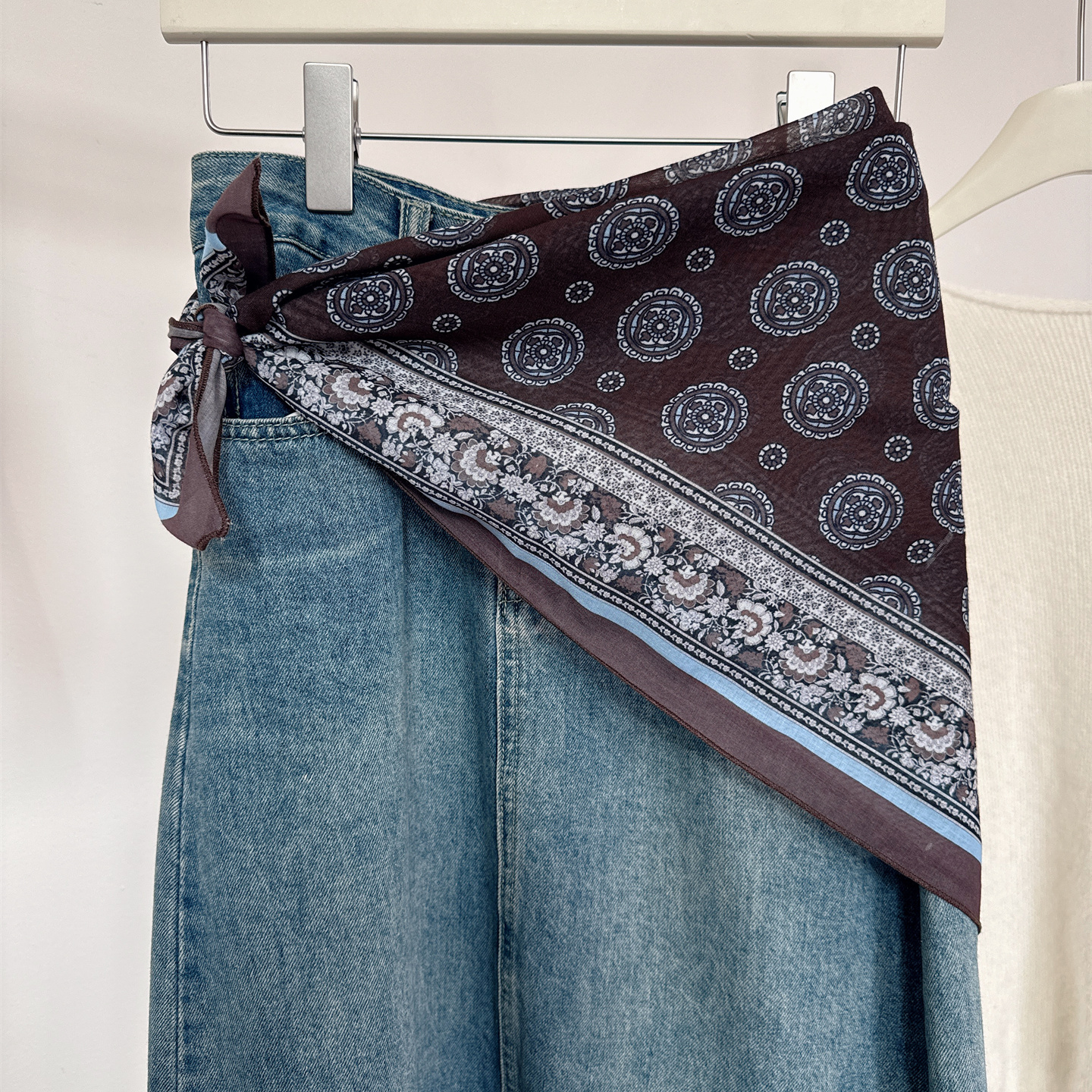 复古佩利斯花纹老钱风丝巾小方巾领巾围巾绑腰包头多用百搭丝巾女