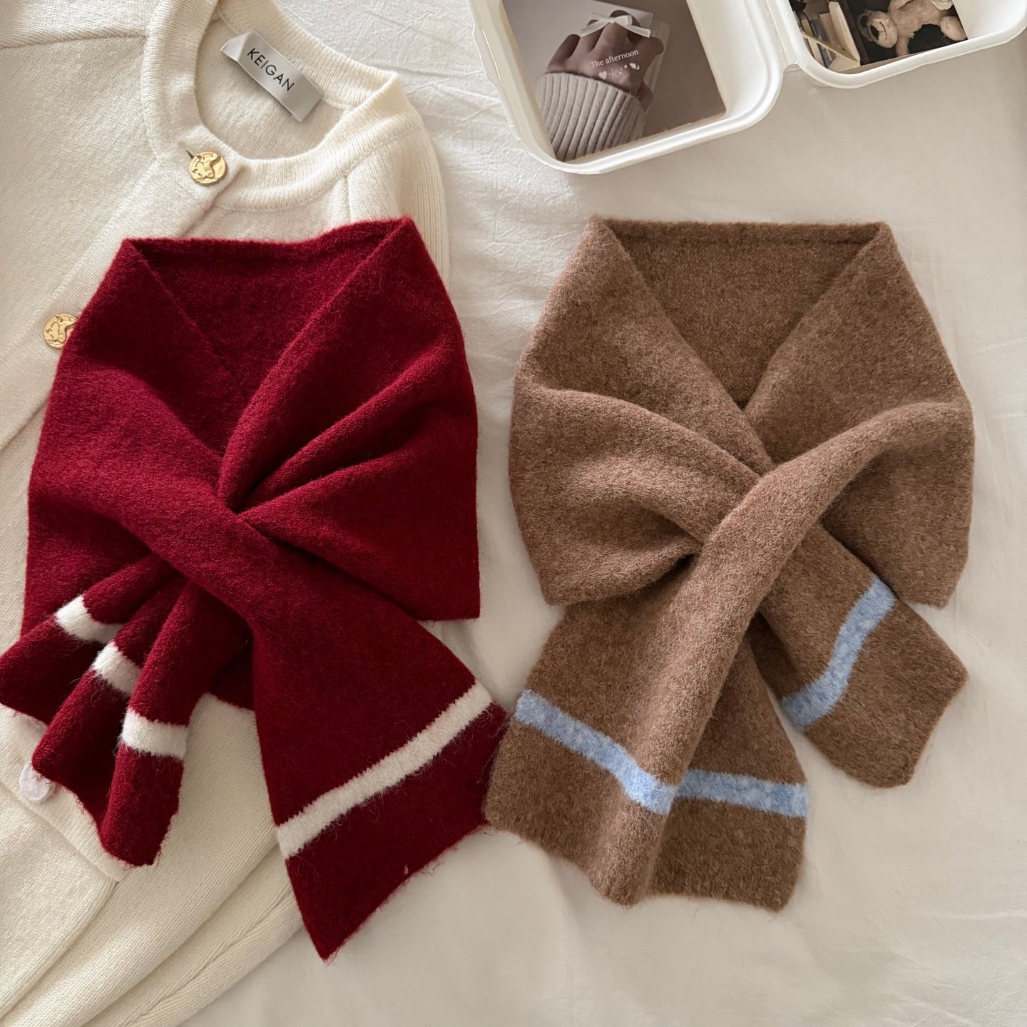 好手感软糯韩系高级感针织交叉围巾女秋冬保暖百搭护颈简约围脖