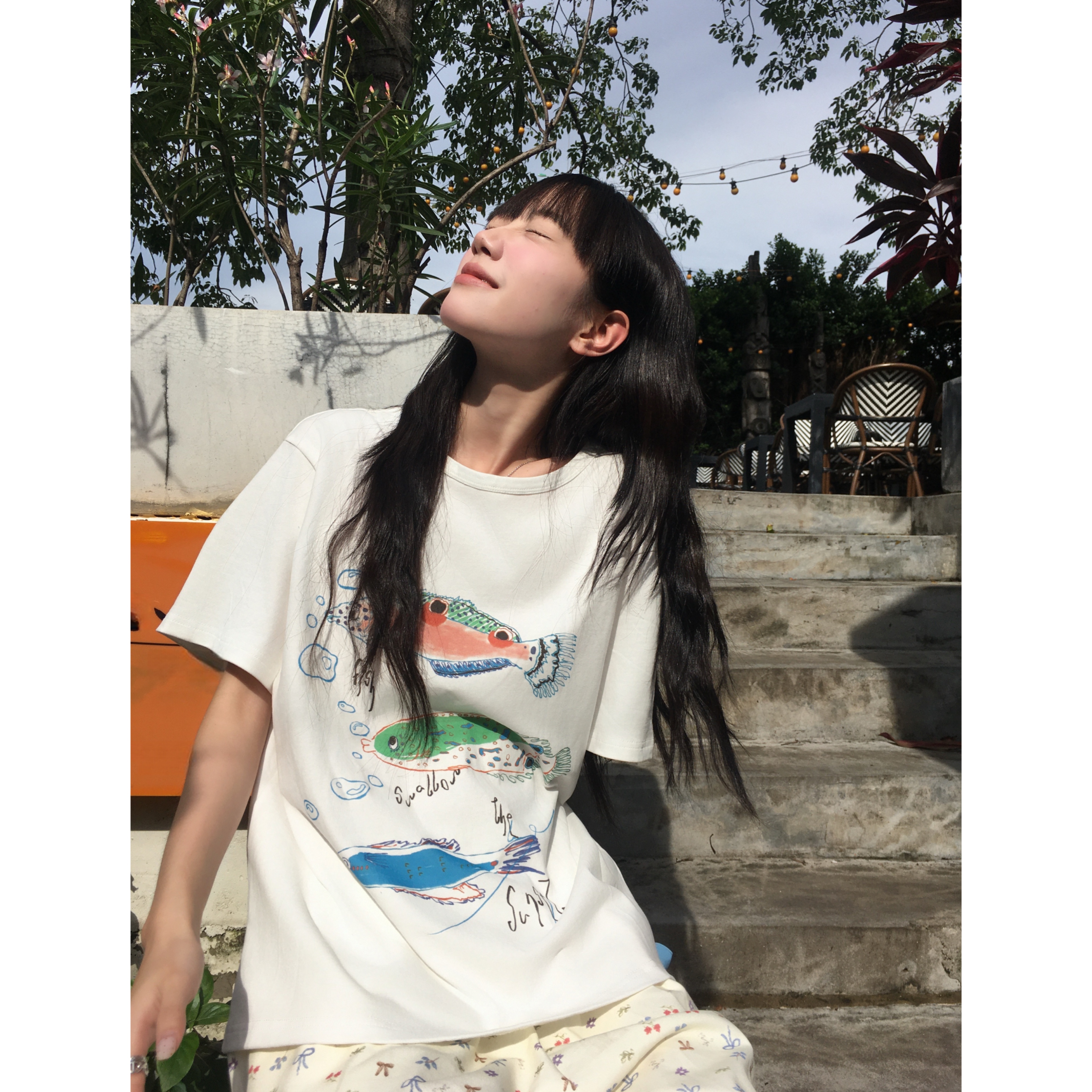 岛屿日记 鱼群吞落日纯棉印花宽松白色T恤上衣女夏