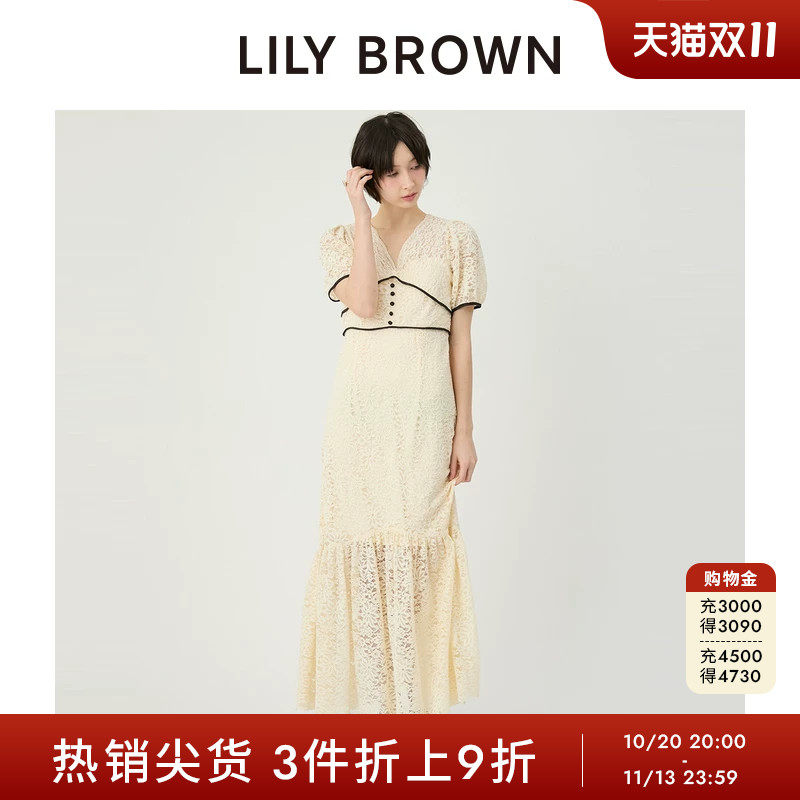 LILY BROWN2026春夏新品气质V领蕾丝镂空泡泡袖连衣裙LWFO262075