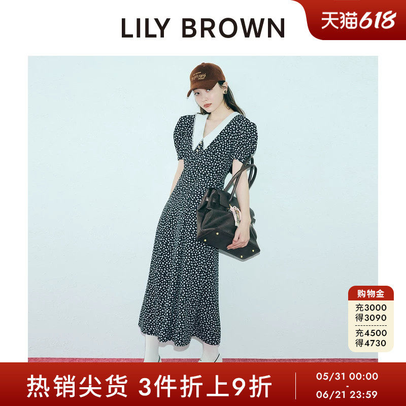 LILY BROWN秋冬款复古翻领印花泡泡袖收腰连衣裙LWFO254054
