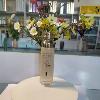 山口润美黄金燕窝保湿补水柔肤水130ml保湿滋润女士