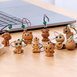 木雕十二生肖小件手机链可爱动物男女学生盘玩把玩文玩包挂饰