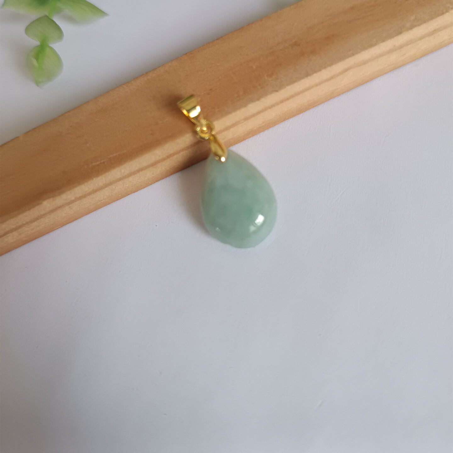 新款正品天然翡翠老坑A货深色水滴玉石项坠精致气质百搭款玉吊坠