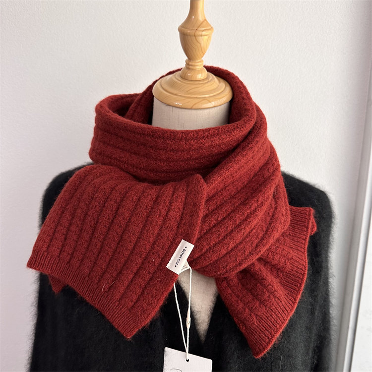 冬季里的一抹红！显白纹理感羊毛兔绒针织围巾女百搭毛线男女围脖