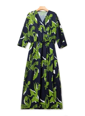 绿色印花收腰V领开叉连衣裙LSQ23284