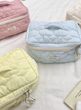 化妆包云朵绗缝便携大容量洗漱品收纳护肤品手提袋旅行