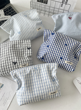 格纹蓝色系刺绣小花化妆包女口红收纳包气垫补妆袋收纳袋