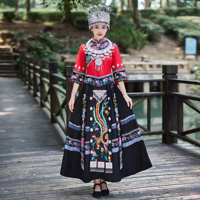 苗族服装女新款少数民族服饰成人女侗族彝族瑶族传统衣服演出服
