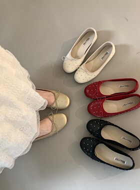 红色蝴蝶结圆头铆钉芭蕾舞鞋女鞋子2026年新款浅口复古法式小单鞋