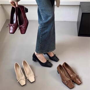 法式复古黑色通勤鞋女鞋子2026新款春季中高跟方头蝴蝶结浅口单鞋