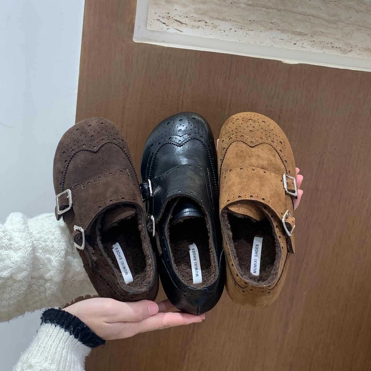 英伦风复古雕花加绒乐福鞋女2025新款秋冬季布洛克绒面雕花小皮鞋