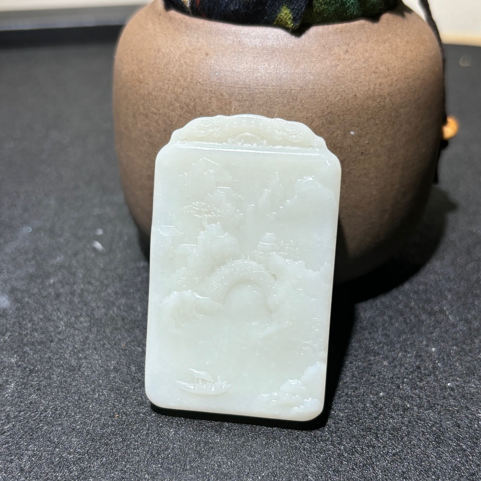 和田玉挂件罗甸玉山水风景牌