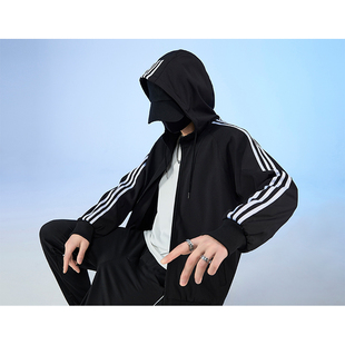 2023经典三条杠男士春秋季连帽外套新款韩版潮流宽松运动防风上衣