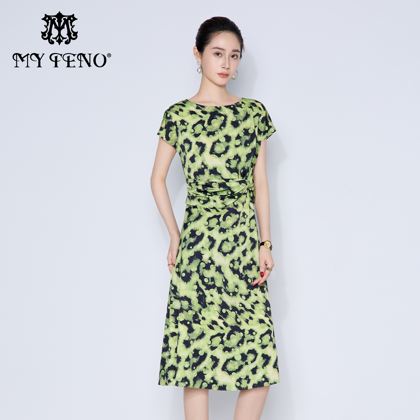 马天奴绿色印花收腰圆领连衣裙