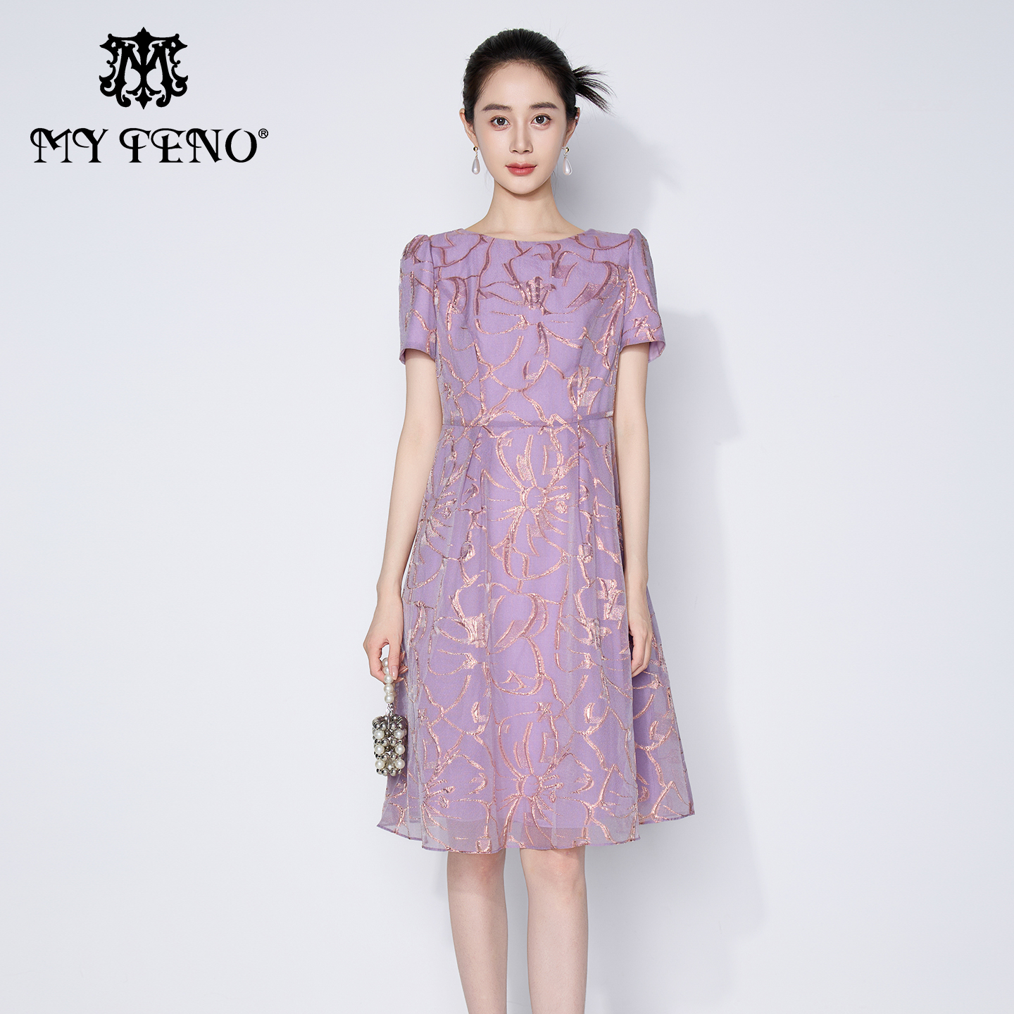 马天奴紫色提花圆领短袖连衣裙