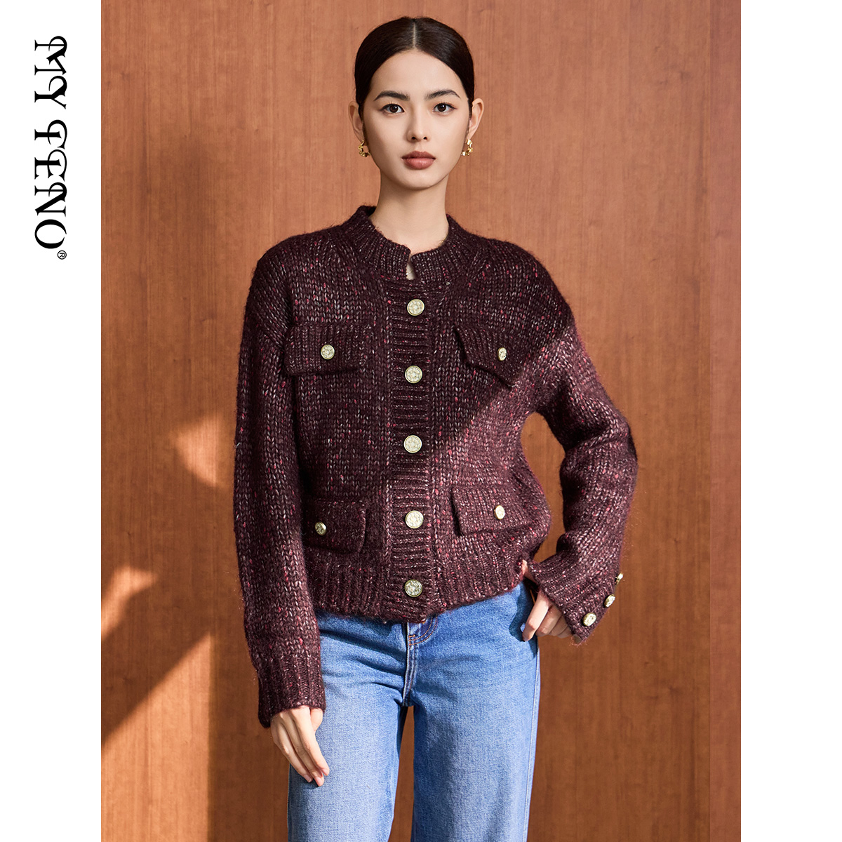 马天奴枣红圆领单排扣针织开衫