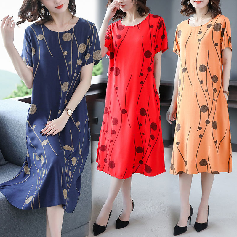 Ice silk dress 2021 middle aged and old women's large lace mother's summer new short sleeve refreshing knee length skirt