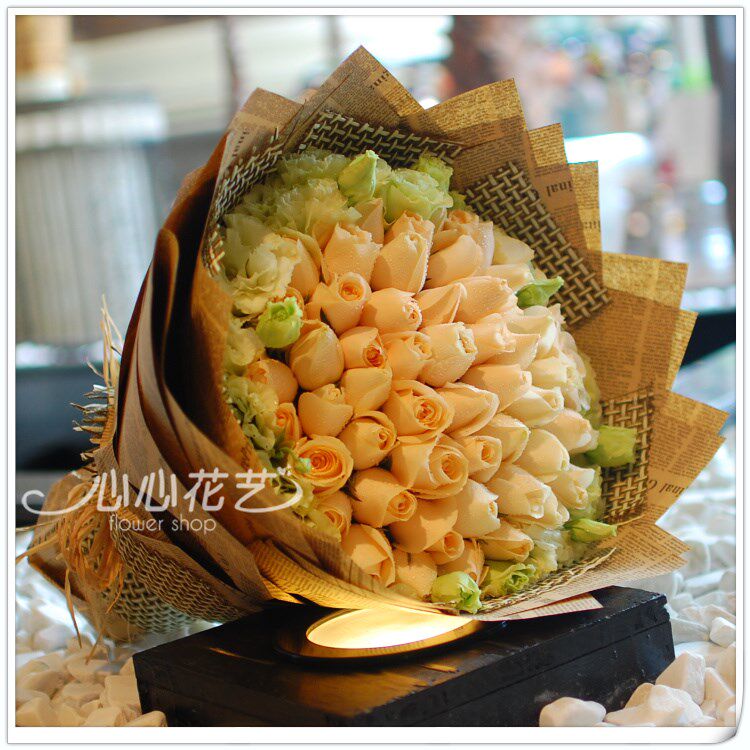 52朵香槟玫瑰桔梗教师节花束重庆花店渝北鲜花同城速递圣诞节生日