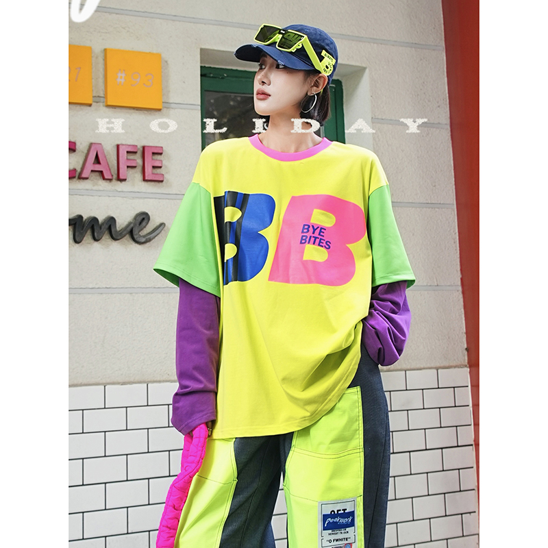 黄绿紫拼接彩色字母休闲T恤卫衣