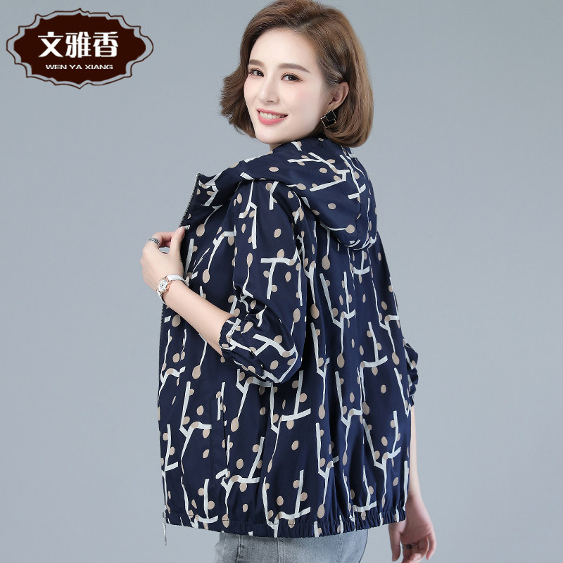 纯棉短外套女春秋季新款韩版大码女装宽松夹克中老年洋气胖妈妈装